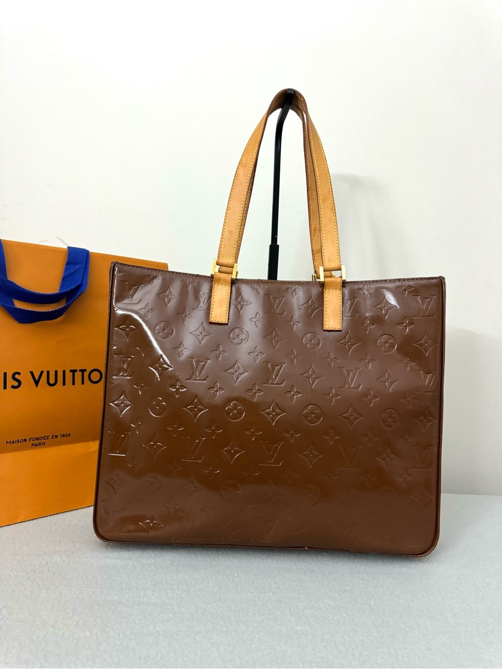 Authentic Louis Vuitton Brown Vernis Columbus Tote Bag CAO929